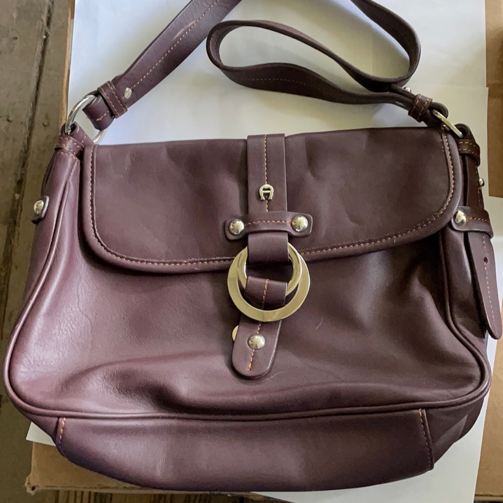 Erie Erie AignerLeather Shoulder Bag